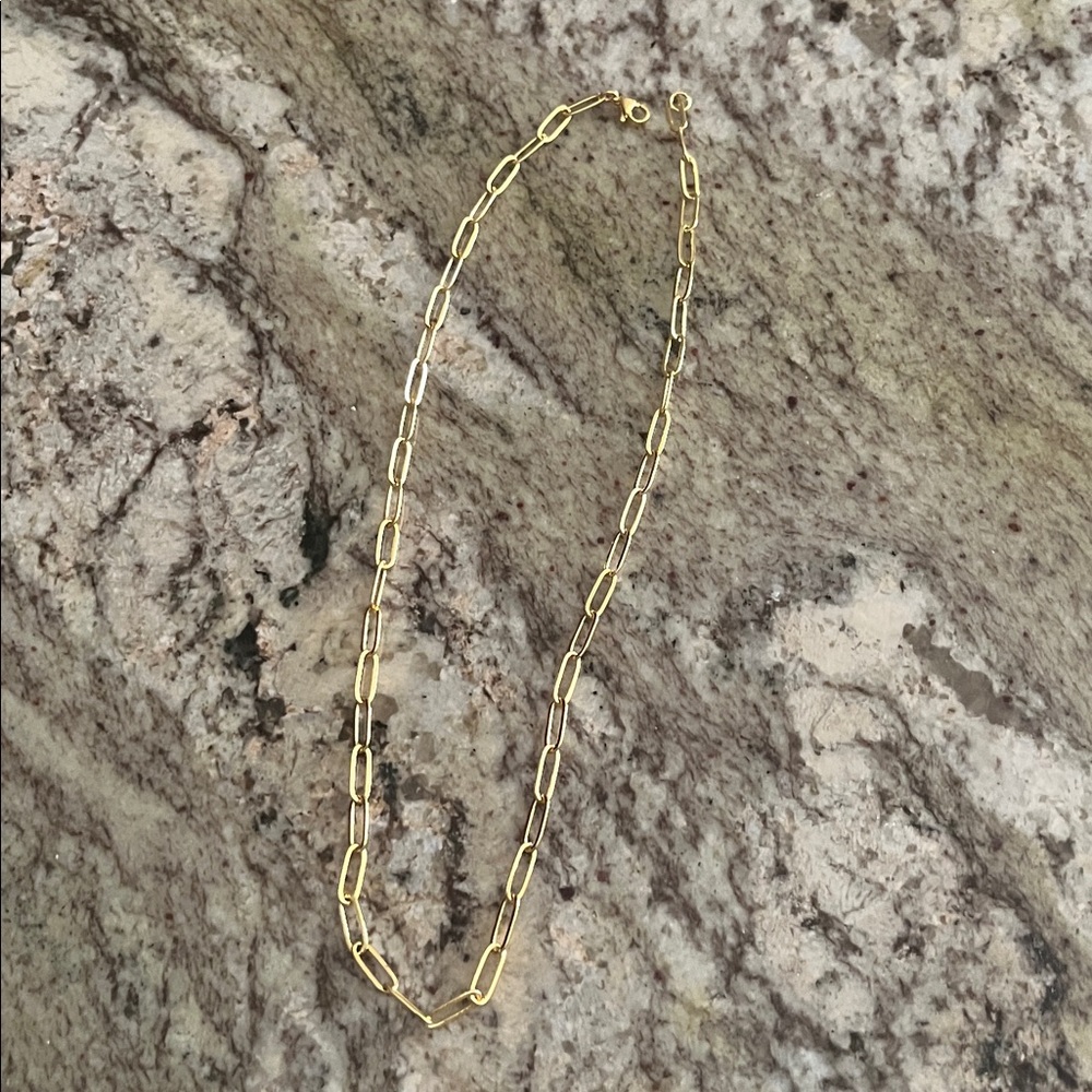 Elegant Fashion Gold Chain Paperclip Necklace NWOT - Picture 9 of 9
